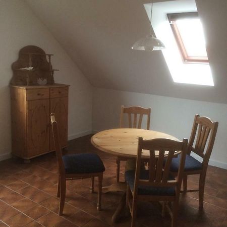Dg Rechts 108A 2 Zimmer Apartment Dachgeschoss Holzminden Bagian luar foto